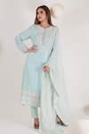 Buy_Pallavi Poddar_Blue Organza Embroidery Aari Round Neck Bloom Kurta Pant Set _at_Aza_Fashions