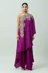 Buy_Mrunalini Rao_Magenta Kurta Pure Silk Embroidery Pearls Paisley Floral With Pant 