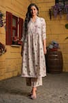 Buy_Label Niti Bothra_Ivory Silk Chanderi Print Floral V Neck Mughal Vine Kurta With Pant _at_Aza_Fashions