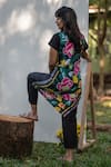 Buy_PRACHI KAMAT_Black Cotton Linen Printed Portuguese Front Slit Kurta With Solid Pant 