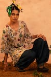 Shop_Aamra By Lavanya_Ivory Linen, Satin Bird Cage Kalamkari Hand Painted Kurta With Dhoti Pant _at_Aza_Fashions