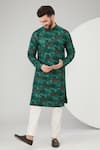Buy_Kasbah_Green Silk Embroidery Floral And Thread Kurta Set _at_Aza_Fashions