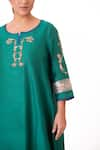 Buy_Bhavik Shah_Green Kurta Chanderi Silk Embroidered Thread Round Floral Placement Pant Set 