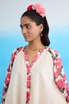 Buy_Nikasha_Cream 100% Cotton Printed Rose Band V Bubble Sleeve Raglan Shirt _Online_at_Aza_Fashions