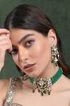 Buy_Auraa Trends_Green Beads, Diamonds Kundan Embellished Pendant Choker Set _Online_at_Aza_Fashions