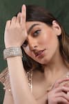 Buy_Auraa Trends_White Kundan Embellished Bangle - Single Pc _Online_at_Aza_Fashions