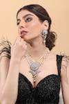 Buy_Auraa Trends_White Stones Floral Carved Pendant Necklace Set _at_Aza_Fashions