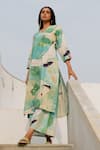 Silai Studio_Green Cotton Printed Crane V-neck Kurta With Pant  _Online_at_Aza_Fashions