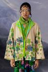 Buy_Yavi_Cream Canvas Embroidered Applique Collared Accord Floral Jacket  _at_Aza_Fashions