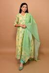 Buy_KKANYAAH_Cream Handloom , Silk, Embroidery Floral Threadwork Kurta Pant Set _at_Aza_Fashions