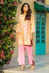 Buy_Chrkha_Pink Chanderi Silk Printed Floral V-neck Honeycomb Blossom Kurta Pant Set _at_Aza_Fashions