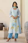 Buy_Chrkha_Blue Chanderi Silk Printed Floral Round Embroidered Kurta Pant Set _at_Aza_Fashions