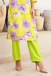 Buy_Chrkha_Green Chanderi Silk Printed Floral Keyhole Honeycomb Kurta Pant Set_Online_at_Aza_Fashions