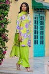 Buy_Chrkha_Green Chanderi Silk Printed Floral V Sequin And Pearl Embroidered Kurta Pant Set _at_Aza_Fashions