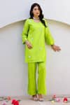 Buy_Chrkha_Green Chanderi Silk Embroidered Sequin Scalloped And Pearl Work Kurta Pant Set_at_Aza_Fashions