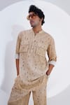 Buy_Jajaabor_Beige Linen Printed Stripe Kurta With Pant 