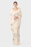 Buy_LAITE_Ivory 100% Silk Hand Embroidered Resham Contrast Floral Saree  _at_Aza_Fashions