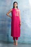 Charkhee_Fuchsia Kurta- Linen Woven Stripe Round Placement Set _Online_at_Aza_Fashions