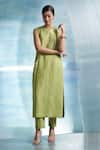 Buy_Charkhee_Green Kurta- Linen Woven Stripe Round Placement Set _Online_at_Aza_Fashions