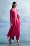 Buy_Charkhee_Fuchsia Kurta- Linen Woven Notched Palazzo Set 