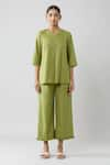 Samyukta Singhania_Green Cotton Slub Solid Notched Front Pleated Top And Pant Co-ord Set _Online_at_Aza_Fashions