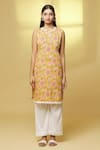 Kalakaari By Sagarika_Yellow Cotton Printed Floral Notched Straight Kurta And Pant Set _Online_at_Aza_Fashions