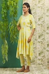 Alaya Advani_Yellow Muslin Abstract, Cutdana, Sequin Round Print Kurta And Pant Set_Online_at_Aza_Fashions