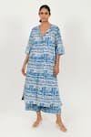 Buy_Rias Jaipur_Blue 100% Organic Cotton Printed Dabu Mud Resist Lapel Collar Kurta _at_Aza_Fashions