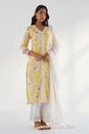 Buy_Roze_Yellow Pure Cotton Print Floral V Neck Amina Kurta Pant Set _at_Aza_Fashions