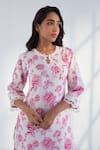 Roze_White Pure Cotton Print Rose Round Neck Arah Kurta Pant Set _at_Aza_Fashions