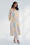 Shop_Roze_Peach Pure Cotton Print Floral V Neck Arfa Kurta Pant Set _Online_at_Aza_Fashions