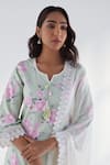 Roze_Green Pure Cotton Print Floral Notched Neck Huma Kurta Pant Set _Online