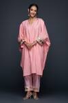 Buy_Gulabo by Abu Sandeep_Peach Jamdani Embroidered Gota V Neck Applique Work Kaftan  _at_Aza_Fashions