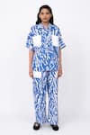 Buy_Leh Studios_Blue 100% Linen Print Wave Pleated Day Pant  _at_Aza_Fashions