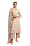 Baise Gaba_Off White Dupatta Chiffon Printed Floral V-neck Freesia Kurta Pant Set _Online_at_Aza_Fashions