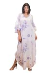 Buy_Foram Patel_White Natural Crepe Printed Floral V Neck Paisley And Kaftan _Online_at_Aza_Fashions