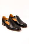 Buy_Nauvab_Black Plain Bagh Brogue Shoes _at_Aza_Fashions