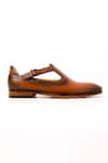 Nauvab_Brown Plain Leather Bagh Brogue Shoes _Online_at_Aza_Fashions