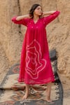 Buy_Nirjara_Pink Chanderi Cotton Hand Painted Stroke V Arazi Dress _at_Aza_Fashions