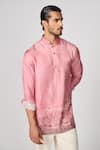 Buy_S&N by Shantnu Nikhil_Pink Giza Cotton Printed Abstract Short Kurta _Online_at_Aza_Fashions