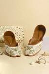 Buy_Cilwana Studio_Ivory Dabka Floral Embroidered Juttis _at_Aza_Fashions