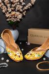 Buy_Cilwana Studio_Yellow Embroidered Sozni Juttis _at_Aza_Fashions