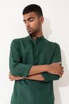 Shop_Son of A Noble Snob_Green Linen Printed Geometric Tory Reflection Striped Kurta And Pant Set 