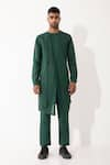 Buy_Son of A Noble Snob_Green Linen Solid Kyo Multi-layered Kurta With Pant  