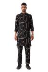 Son Of A Noble Snob_Black Linen Hazel Contrast Geometric Print Kurta With Pant _at_Aza_Fashions