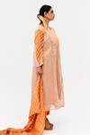 Naina Jain_Orange Silk Embroidery Mirror Mej Bloom Yoke Textured Kurta Pant Set _Online_at_Aza_Fashions