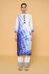 Samyukta Singhania_Off White Chanderi, Silk Tassels Bandeau Shibori Dyed Straight Kurta Pant Set _Online_at_Aza_Fashions