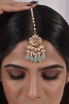 Buy_SHLOK JEWELS_White Bead And Kundan Embellished Maangtikka_at_Aza_Fashions