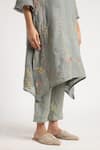 Buy_KAVERI_Green 100% Linen Hand Walk In The Clouds Fly Free Kurta And Pant Set  