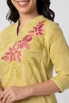 Shop_KAVERI_Green 100% Linen Notched Shaded Flower Hand Print Kurta And Pant Set  _Online_at_Aza_Fashions